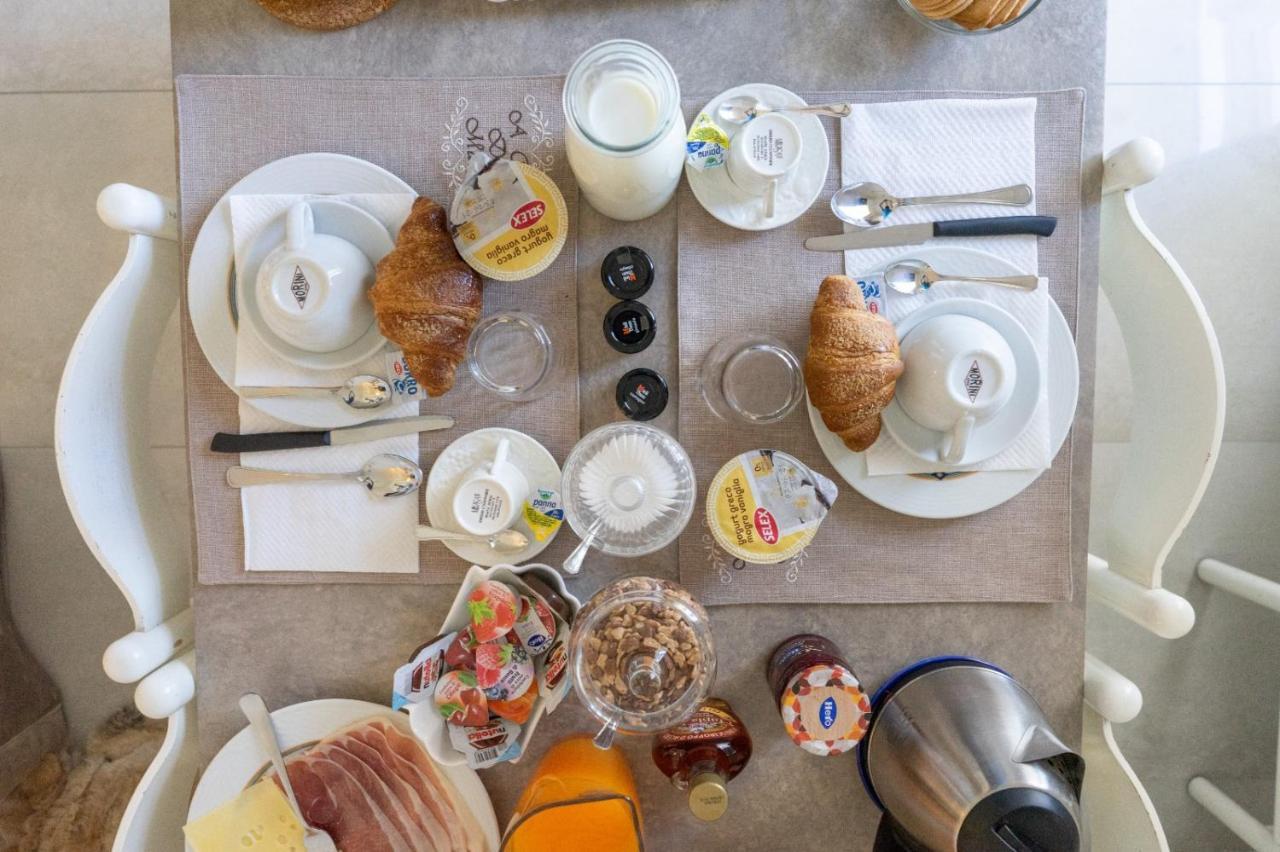 A Casa Da Mami Bed & Breakfast ปิอาโนดิซอร์เรนโต ภายนอก รูปภาพ